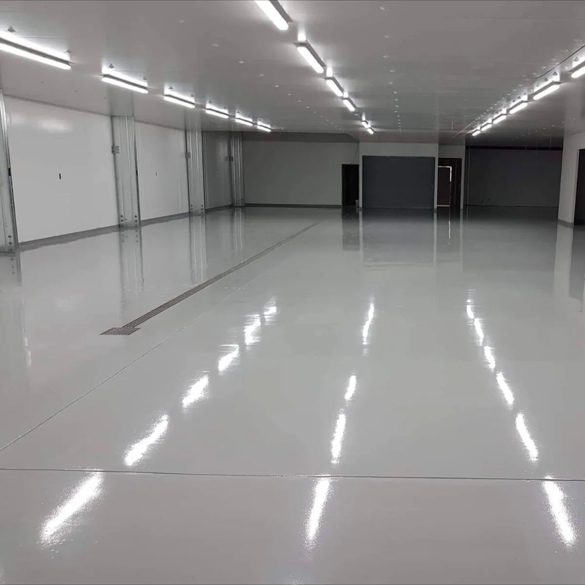 Garage after glossy epoxy floor coating